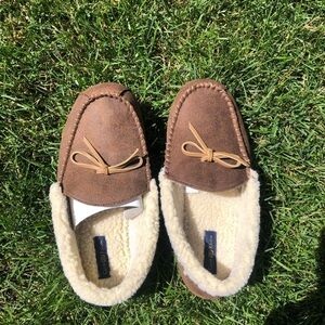 Club room slippers